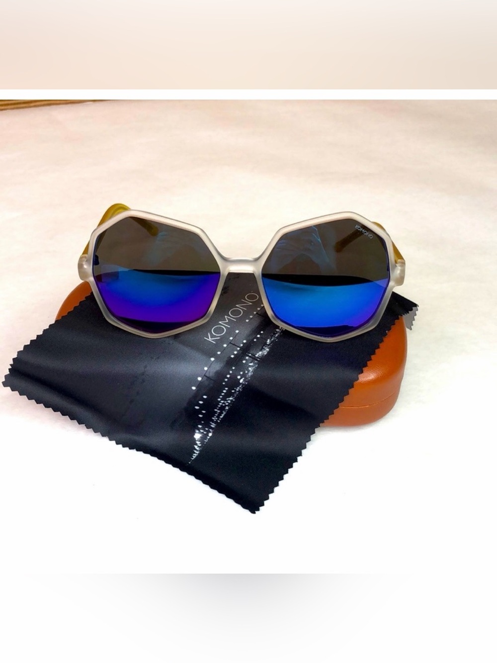 KOMONO Women’s Octagon Mirrored Sunglasses - Blue Lens Yellow Clear Frame - Picture 5 of 9